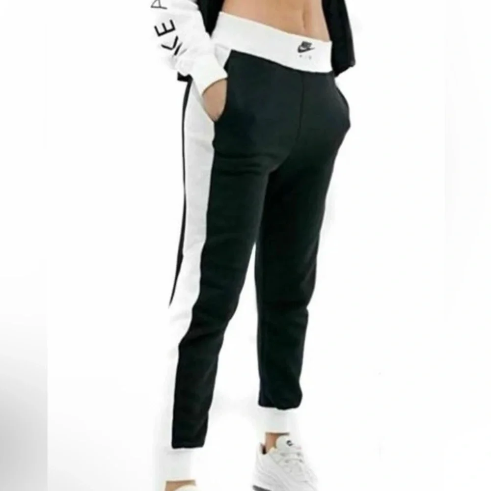 Nike Air Sportswear Black Pants Joggers Size S‎